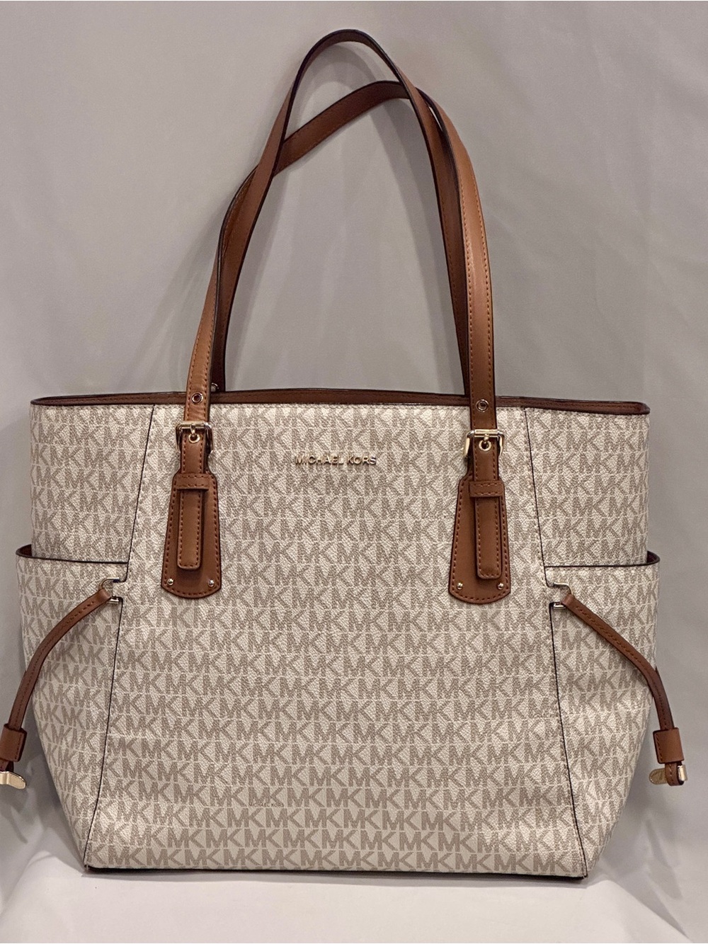 Michael Kors Voyager Large Signature Tote /laptop Bag